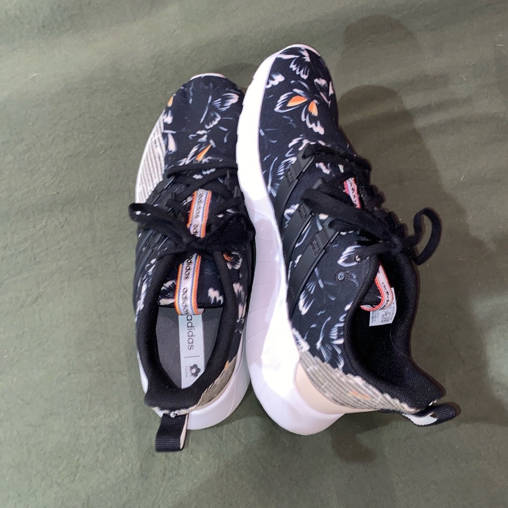 Black butterfly, Adidas shoes